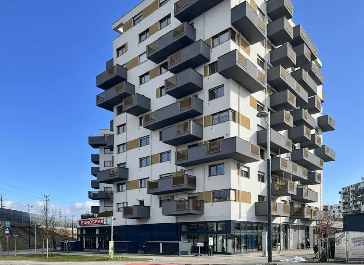 Moderne 2-Zimmer-Anlegerwohnung mit Balkon & Fernblick – vermietet bis 11/2030