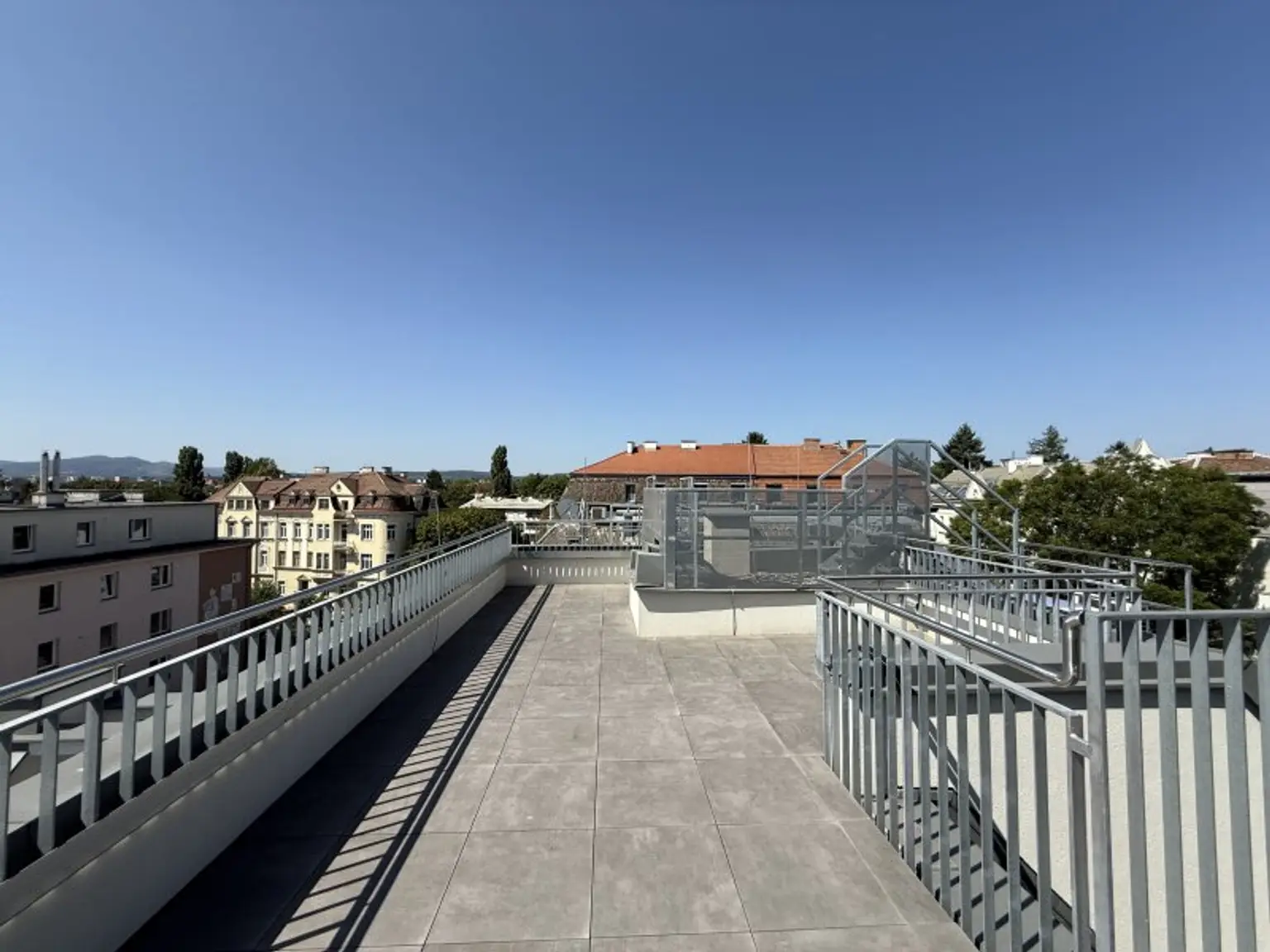 BELGHOFERHAUS 42 - Exklusive 3-Zimmer Penthousewohnung mit direktem Liftzugang und Klimageräten sowie eigener Dachterrasse