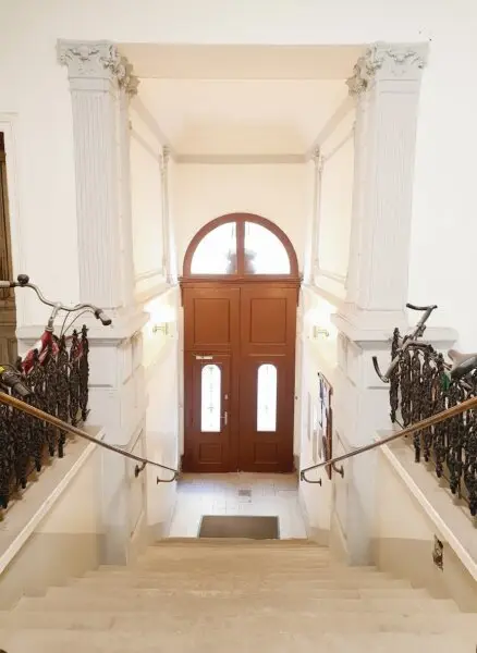 ++NEU++ Exklusive 3-Zimmer Altbauwohnung mit bewilligtem Balkon und High-End Ausstattung in TOP-Location im 9. Bezirk!