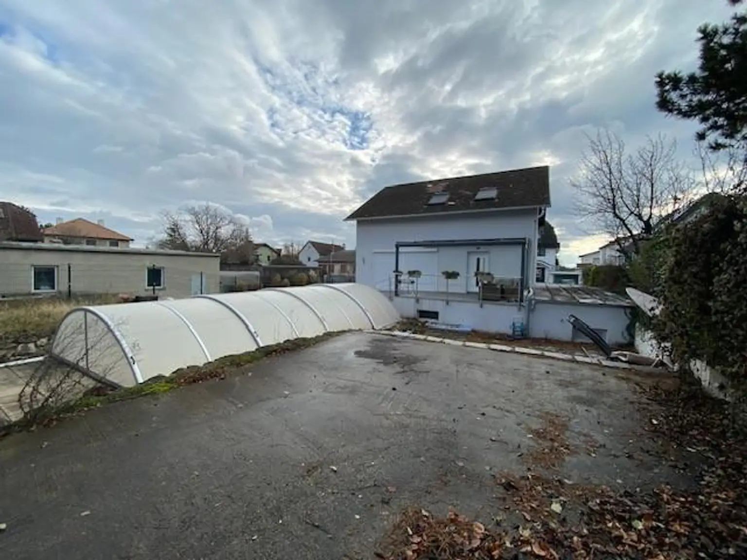 RückwärtigeAnsicht