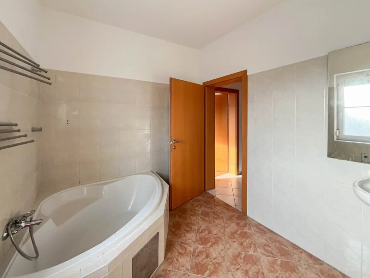 Gemütliches Zuhause mit Garten und 2 Stellplätzen in ruhiger Lage