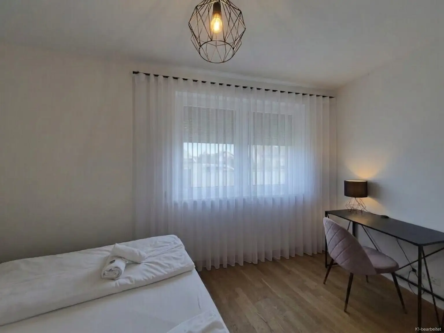 Ca. 64 m² Wohnung mit ca. 107 m² Eigengarten & Klimaanlage - Perfekt als Haupt- od. Zweitwohnsitz - Lebensqualität zwischen See und Reben