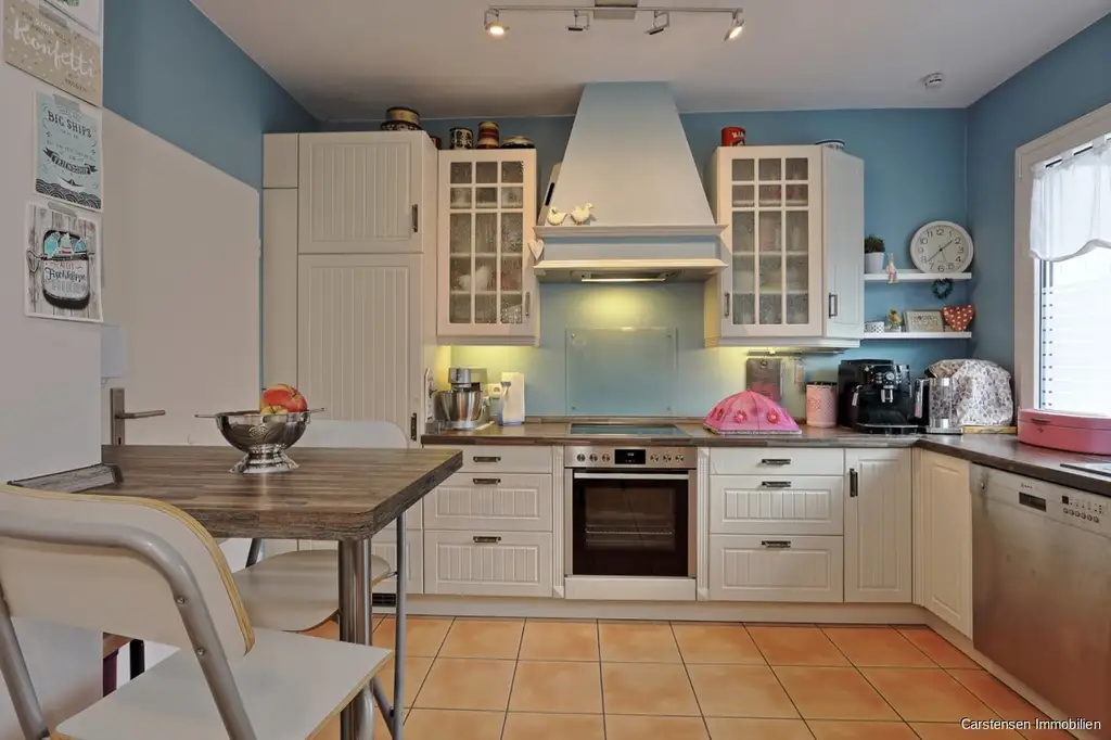 TOP IN SCHUSS  ... GEHOBENER WOHNFLAIR ... HINGUCKER INNEN WIE AUSSEN