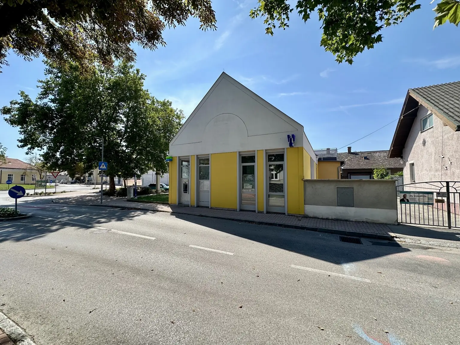Straßenansicht