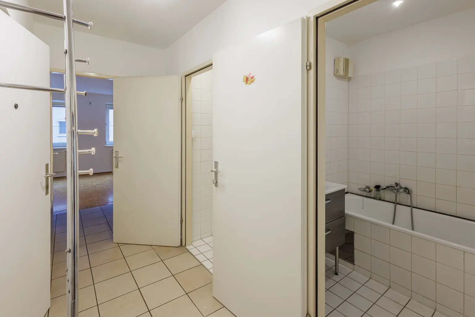Ruhige 2-Zimmer-Wohnung mit Gartenblick und Garagenplatz