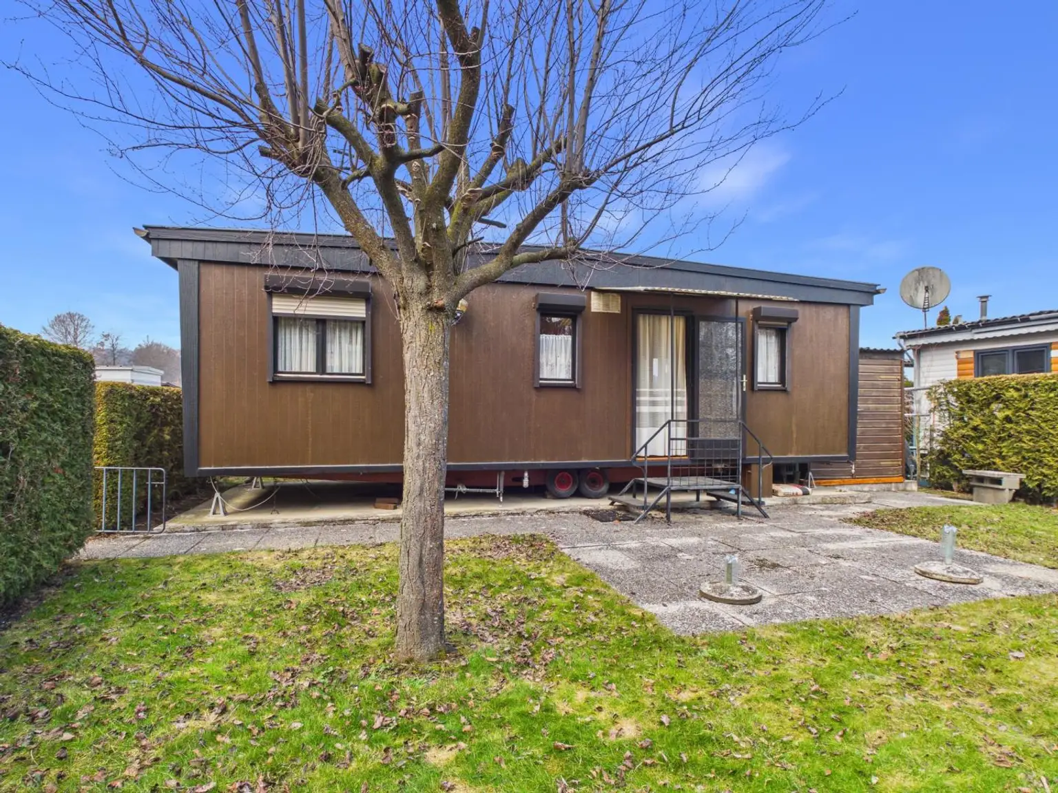 Mobilheim Garten Ansicht 2