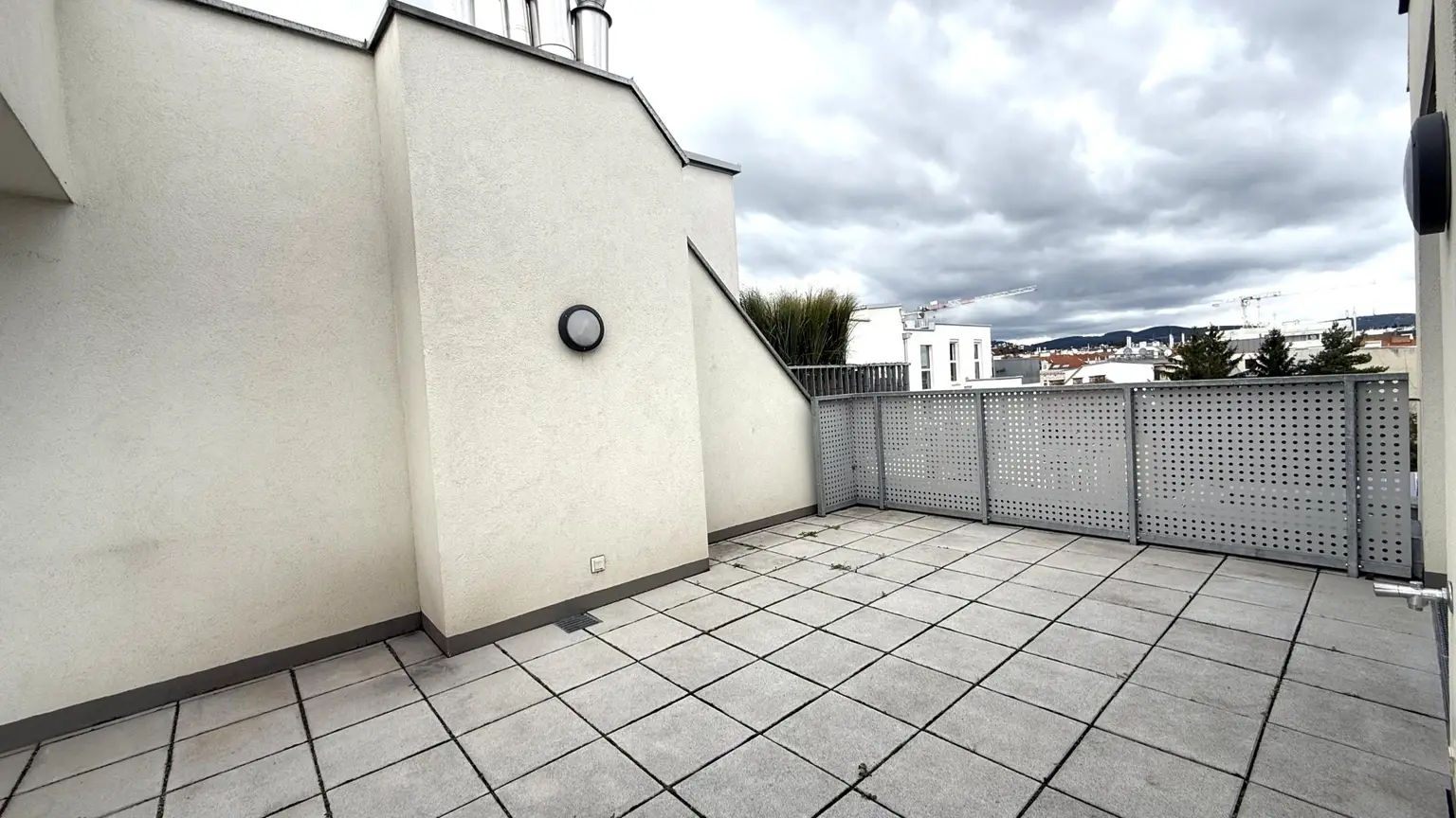 HIGH-LEVEL-PENTHOUSE mit POOL am Dach und DIREKTLIFT!!! 140m² TERRASSENFLÄCHE!!!