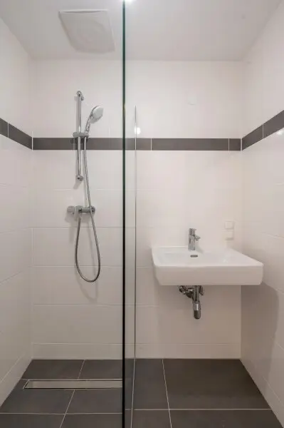 ++NEU++ Hochwertige 2-Zimmer DG-Wohnung mit zwei Balkonen, Ruhelage im Hof!