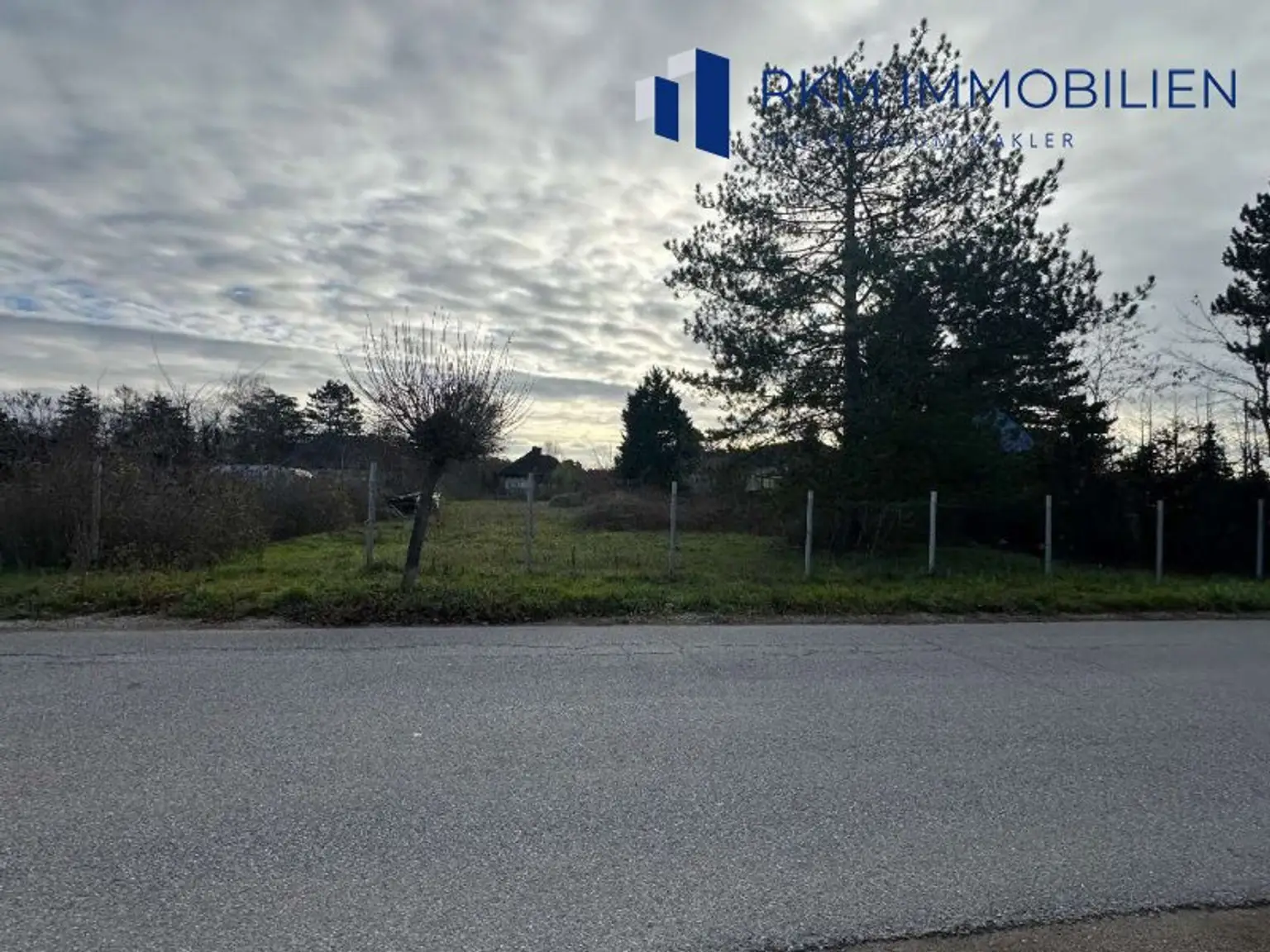 Traumhaftes Baugrundstück in Gänserndorf – 1.500 m² auf zwei Parzellen um 820.000€!