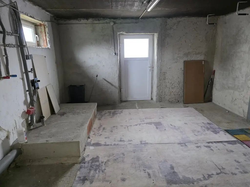 Herrliche Aussichtslage - viel Grund!