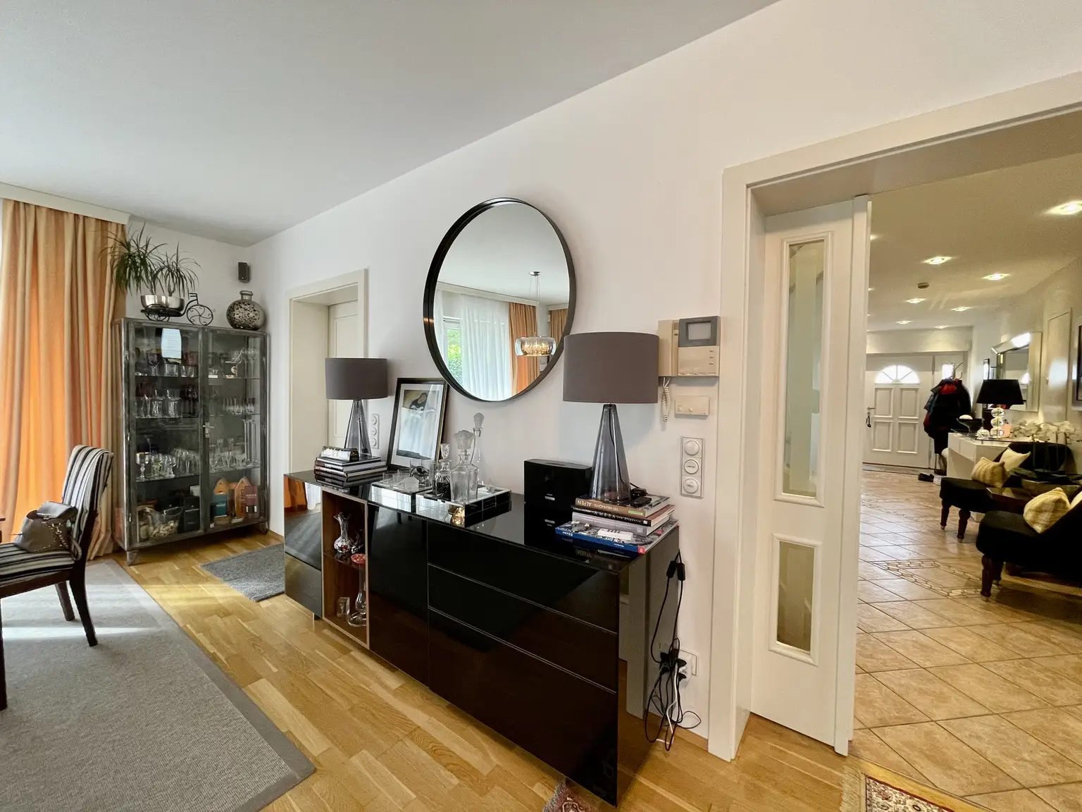 Einfamilienhaus mit Pool, Weinkeller, Sauna und Co.!