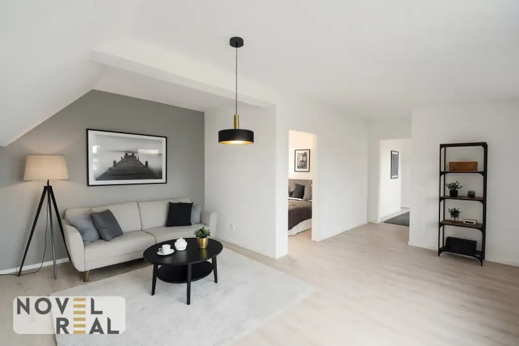 Lichtdurchflutete Dachgeschosswohnung mit großer Terrasse zum Verlieben