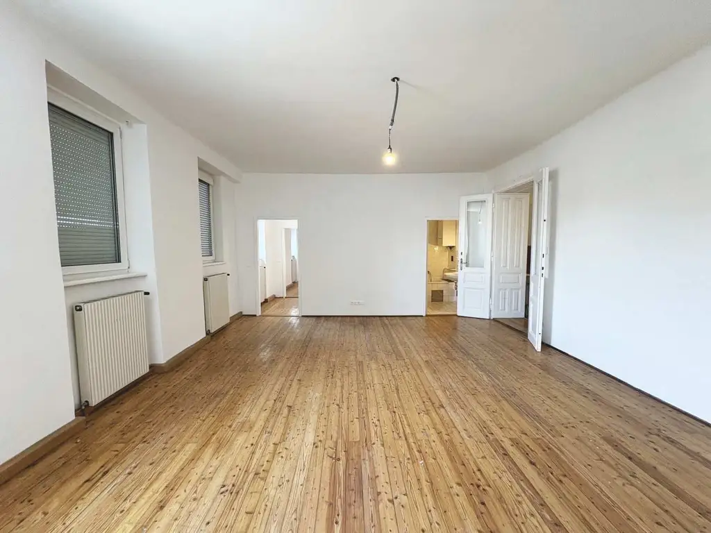 Gut aufgeteilte 2,5 Zimmer Wohnung mit neuer Küche -
Nähe Klinik Landstraße
