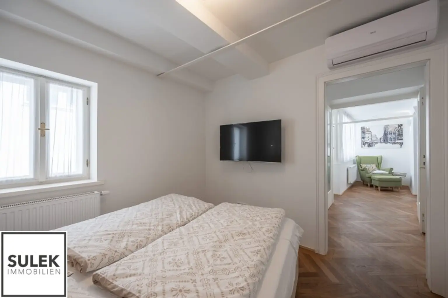 voll möblierte 2 Zimmer DG-Wohnung in Bestlage // Nähe Graben - Stephansdom