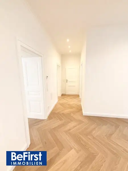 Exklusive top sanierte Terrassenwohnung im sanierten Stilaltbau