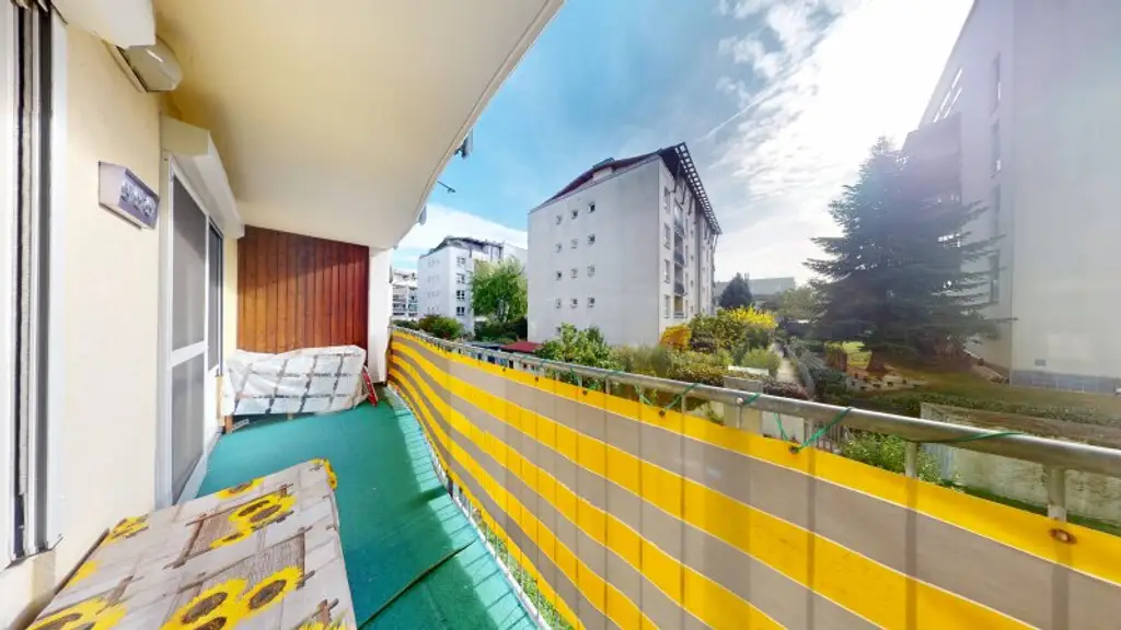 Viel Platz für Familien mit Super-Loggia!