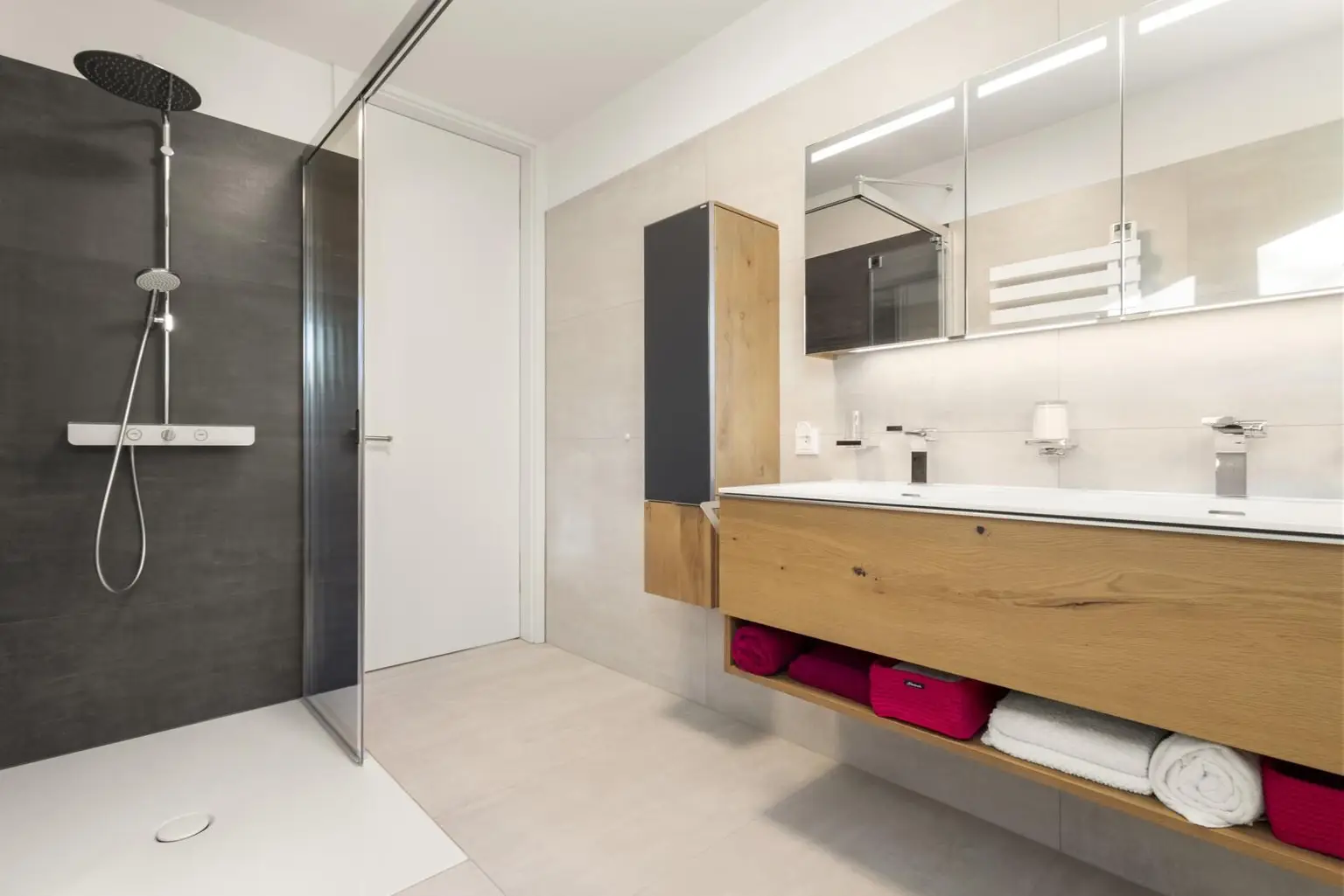 Exklusive Gartenwohnung mit Seeblick in Auen am Wörthersee