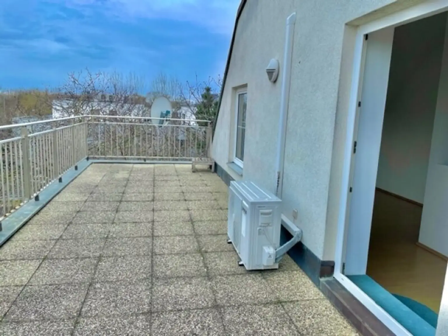 MIETOBJEKT- Wunderschönes Doppel-Haus mit herrlichen Terrassen & Garten - BRUCKHAUFEN -Nähe Donauturm - Uno- City!