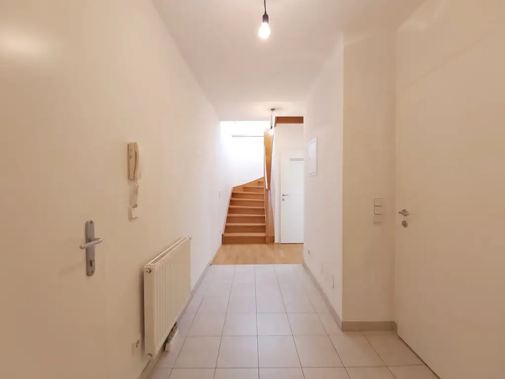 Moderne Maisonette mit 3 Zimmern und Dachterrasse nächst Enkplatz!