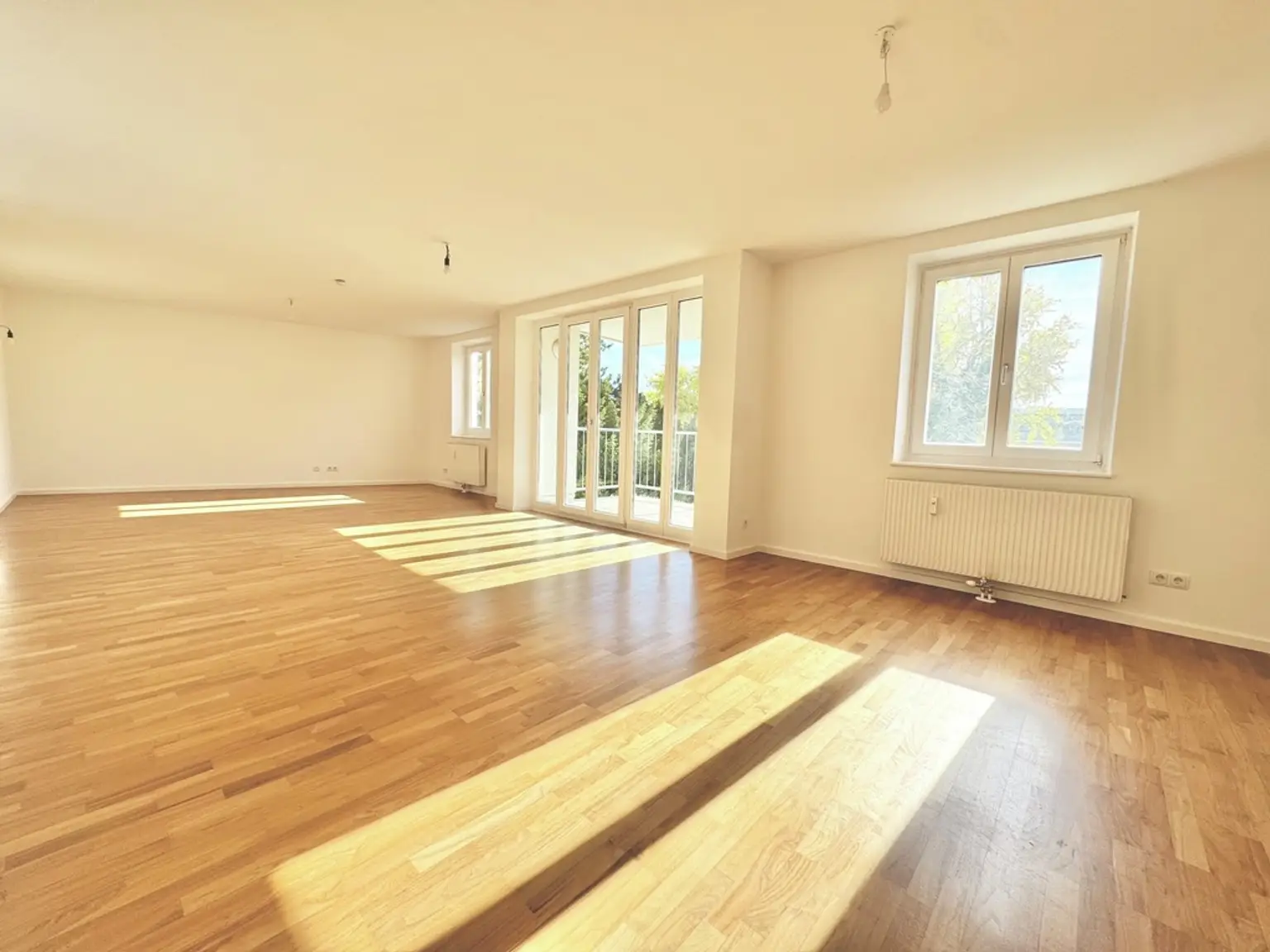 TRAUMHAFTE NEUBAUWOHNUNG IN GRÜN-RUHELAGE | HELLE 4 ZIMMER MIT BALKON | TOPLAGE