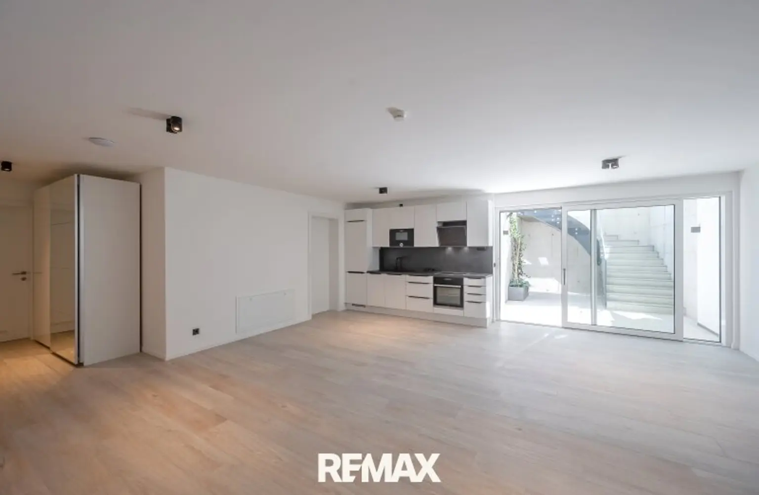 Au Pair Suite mit Küche, Bad und WC