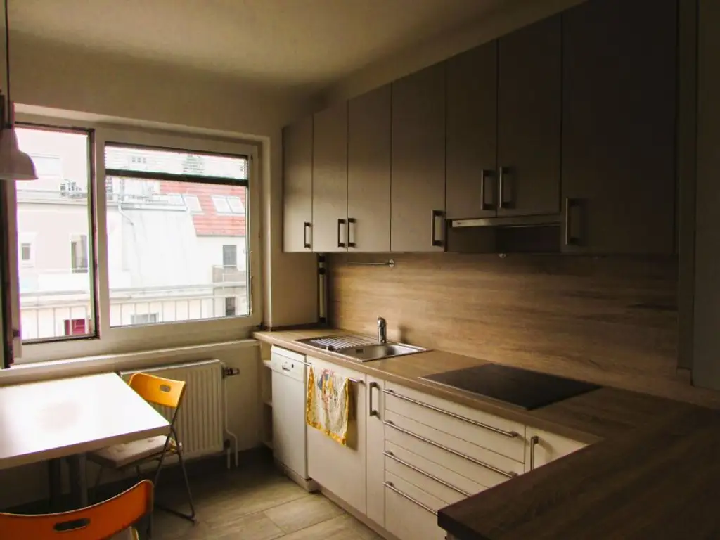 *****südseitige Wohnung mit großem Balkon*****
