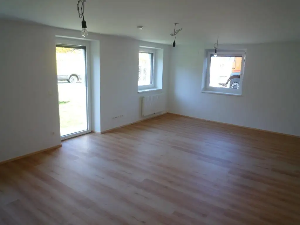 SINGLEWOHNUNG MIT GARTEN....! ! SOFORT VERFÜGBAR ! TOP 14