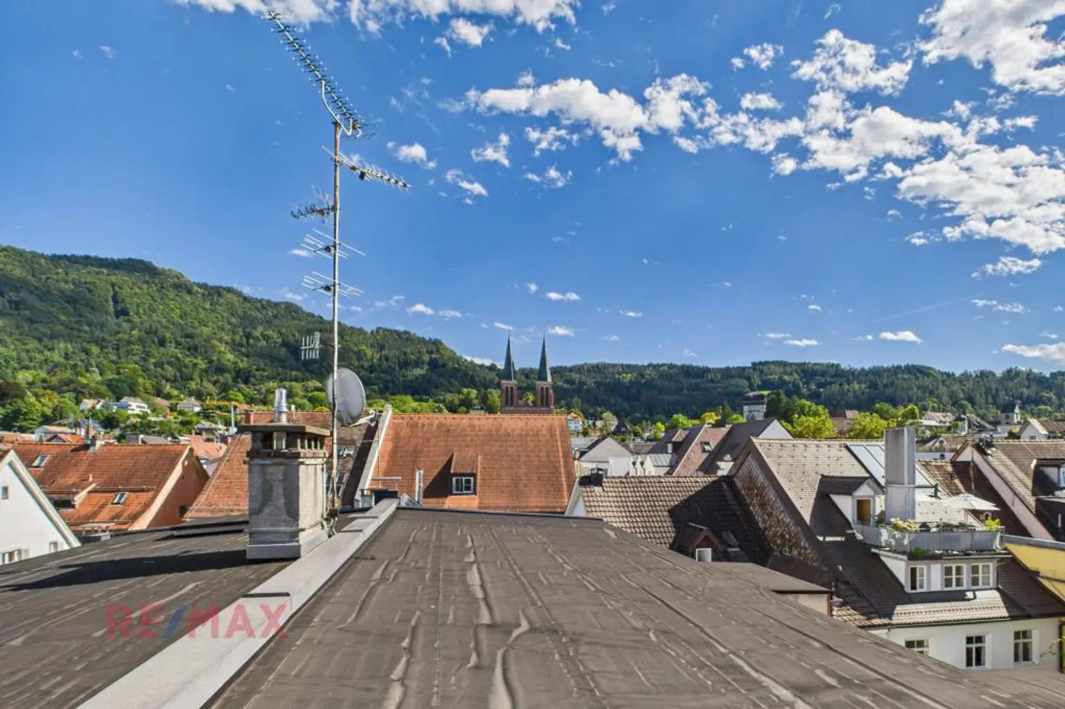 Innenstadt-Luxus: 247 m² pure Eleganz auf zwei Wohnebenen