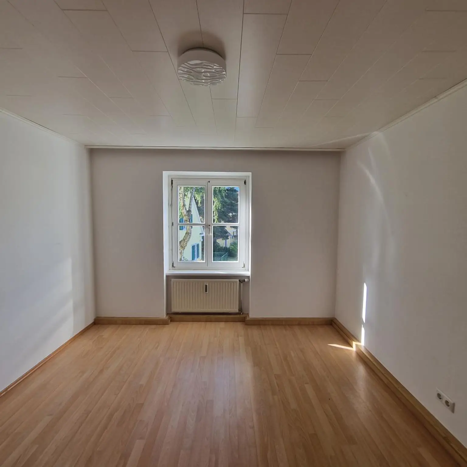 4-Zimmer-Wohnung im 1. Stock! Gartenmitbenützung! 1 Monat mietzinsfrei!
