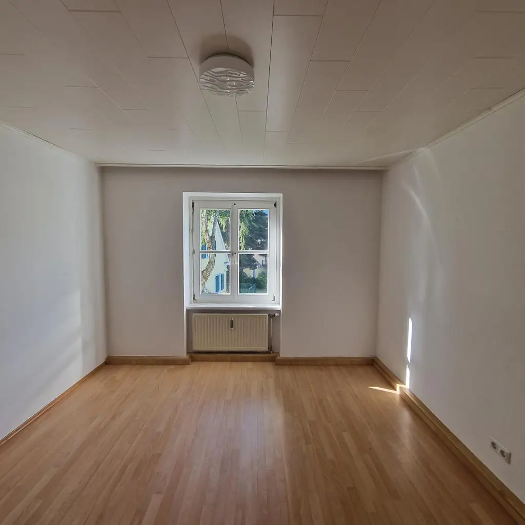 4-Zimmer-Wohnung im 1. Stock! Gartenmitbenützung! 1 Monat mietzinsfrei!