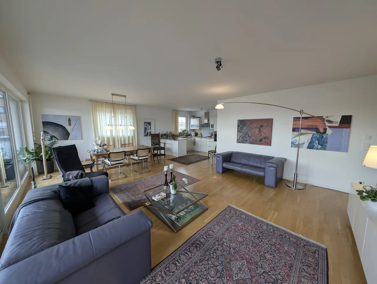 4-Zimmer-Penthouse-Wohnung mit Traumdachterrasse im Herzen von Sindelfingen, frei ab Juni! - Photo 1