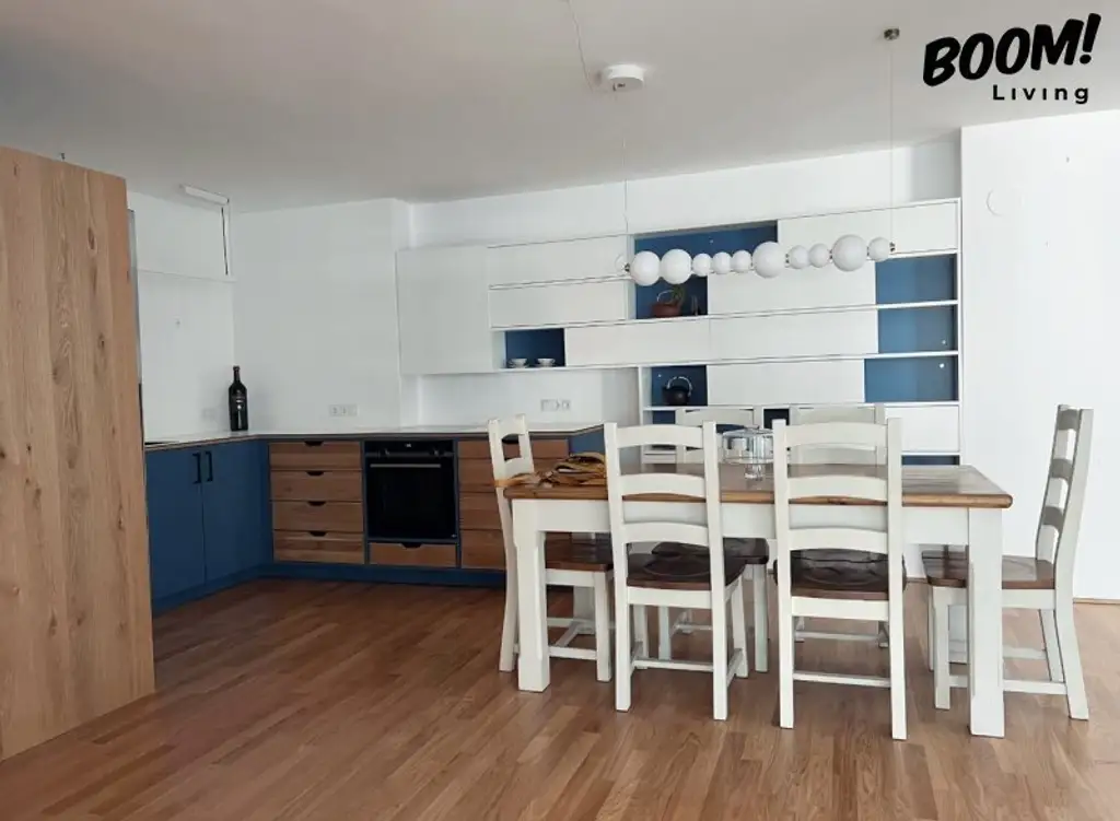 Lichtdurchflutete Wohnung in Bestlage Piaristengasse