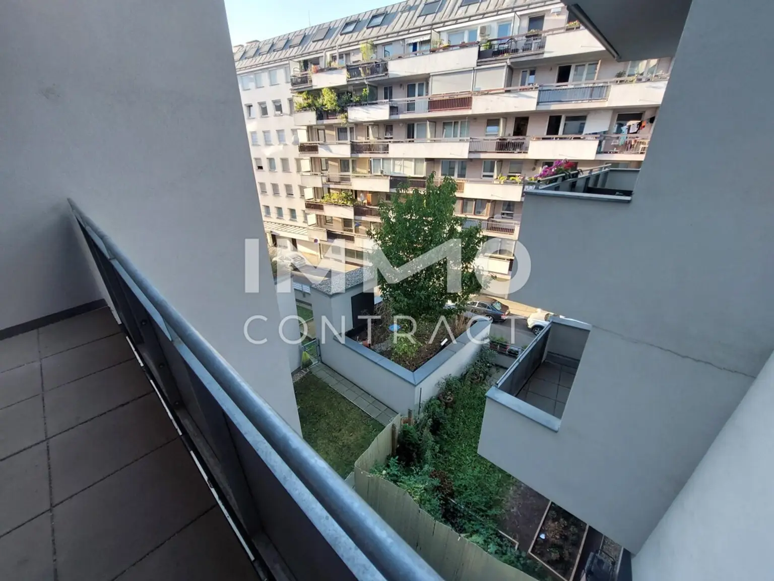Unbefristet. Moderne, attraktive Wohnung mit großer Loggia  in der Laxenburgerstraße