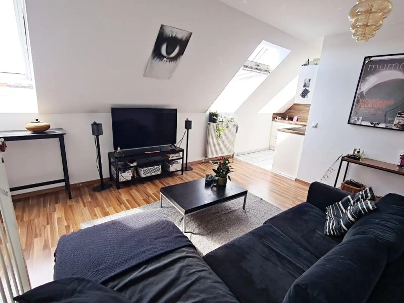 DACHGESCHOSS, U3-NÄHE, 55 m2 Maisonette, 2 Zimmer, Kochnische, Duschbad, Fernblick, Meiselstraße