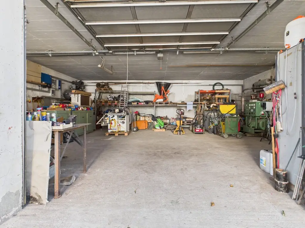 Energieautarkes Leben im Rosental – Bauland, Wohnhaus, Nebengebäude, Hackschnitzelheizung, Fernwärme