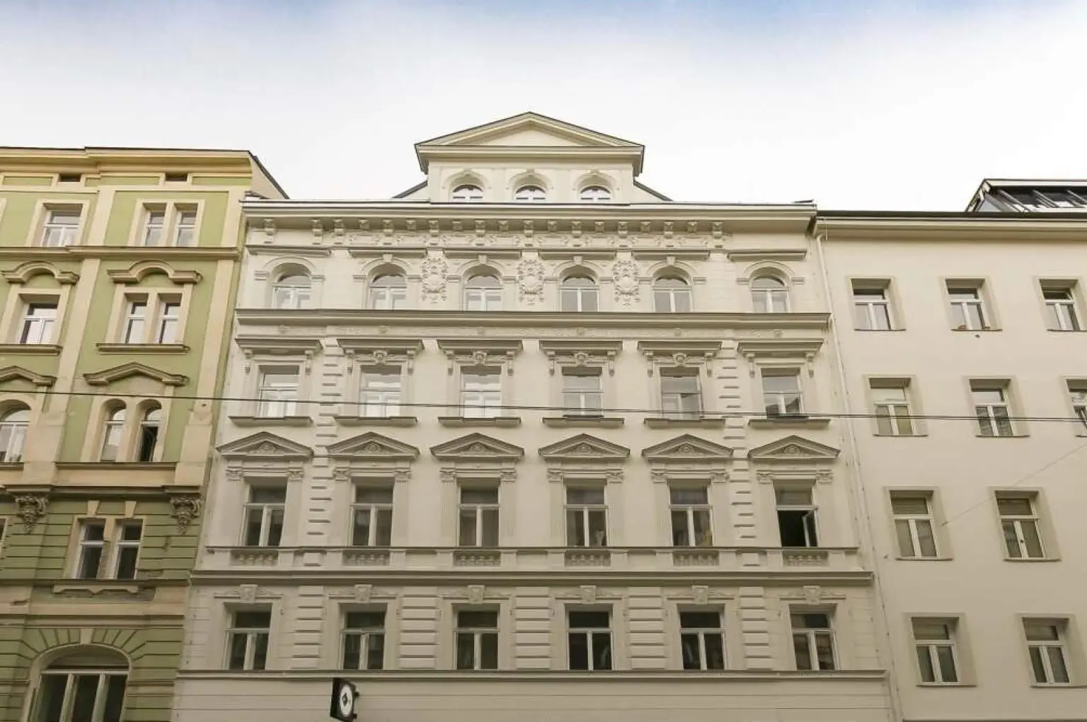 Urbaner Altbaucharme trifft modernes Wohngefühl – Ihr neues Zuhause im 9. Bezirk