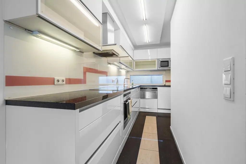 "Uno Cty- Donau City- 3 Zimmer Maisonette- Loggia"