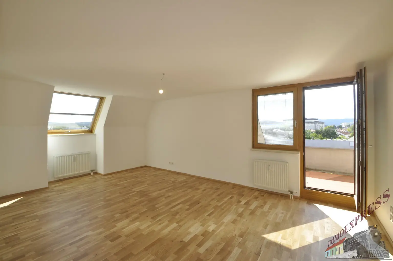 Exklusive Dachterrassenwohnung mit Tiefgarage und bester Fernsicht nähe Bühl Center (WG-tauglich)