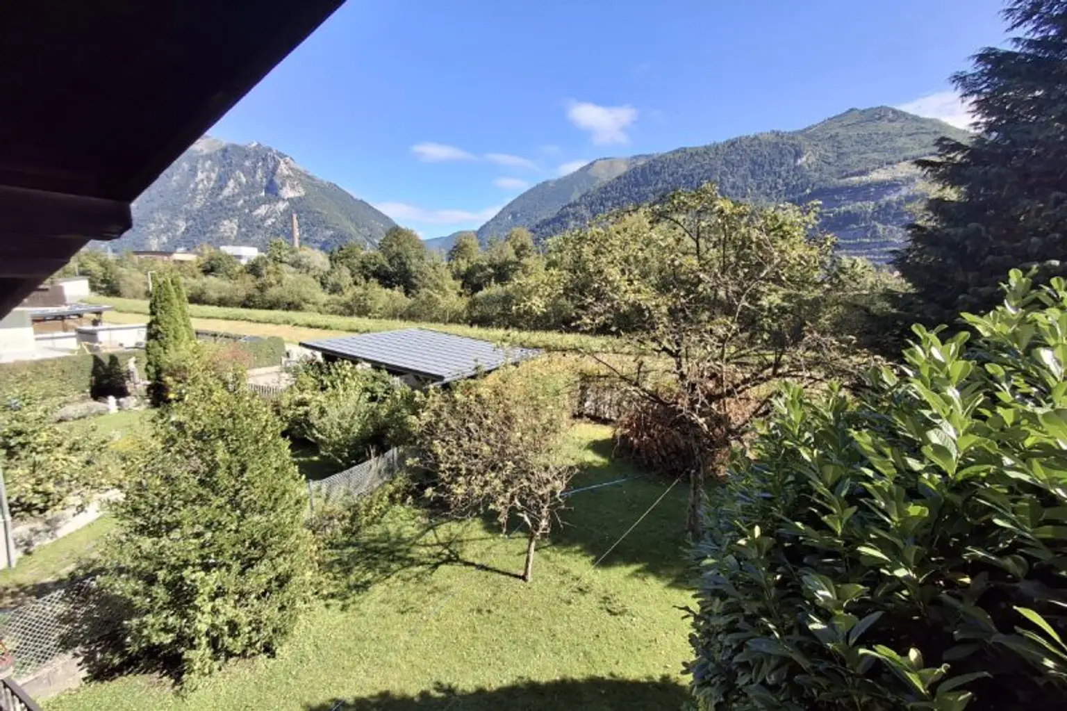 Großzügiges Grundstück mit Altbestand für Ihre individuellen Gestaltungsideen