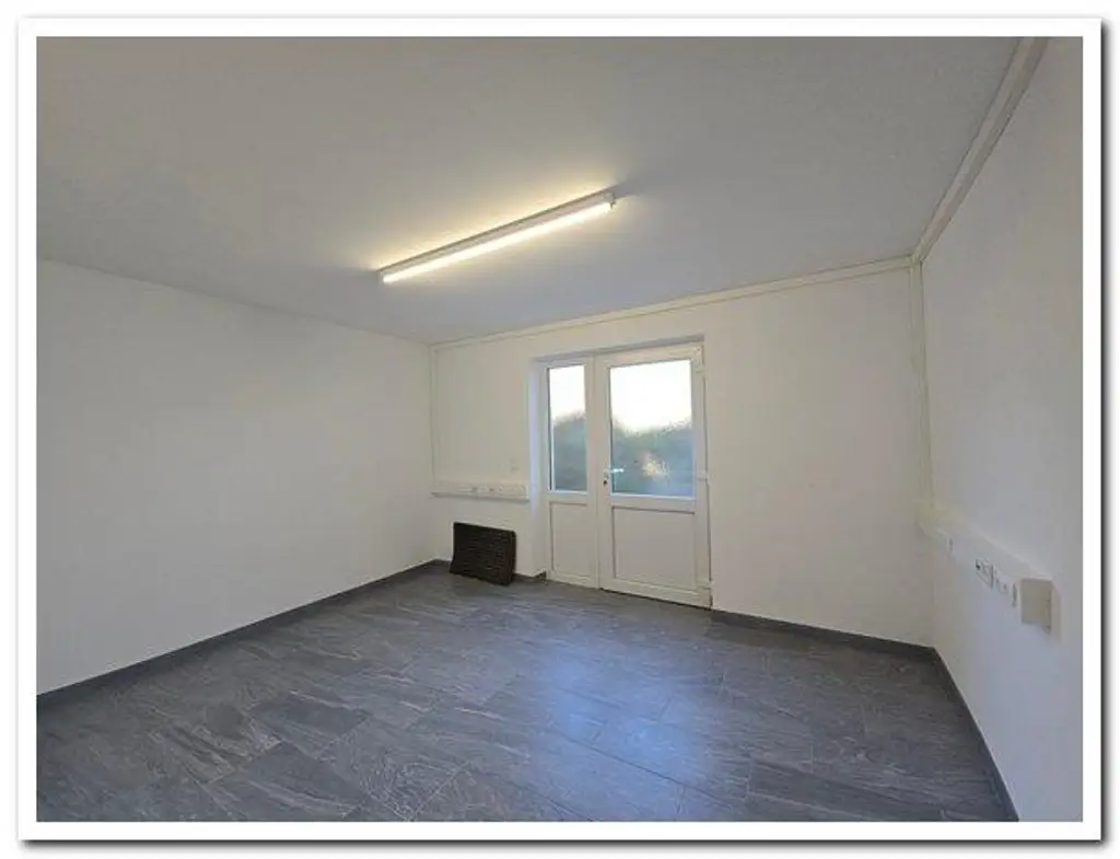 3701 nahe Großweikersdorf/Großwiesendorf: Modernes Einfamilienhaus mit Wohnkeller (sep. Eingang)