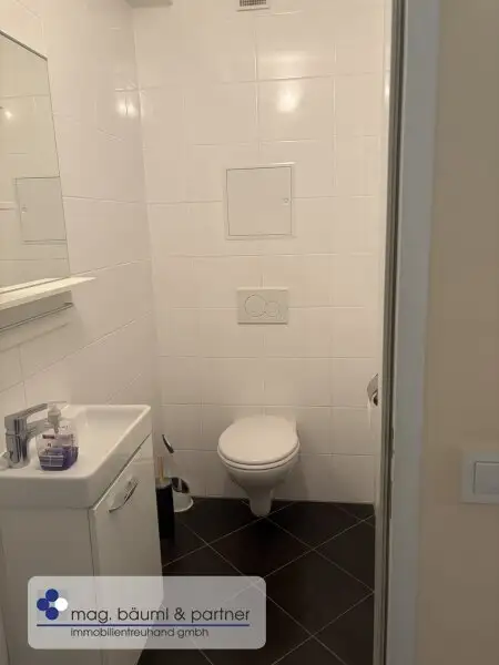Elegante, neue 4 Zimmerwohnung mit grossartigem Balkon und Grünblick