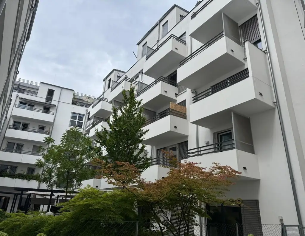 U4/U6 Nähe - Hofruhelage mit Balkon