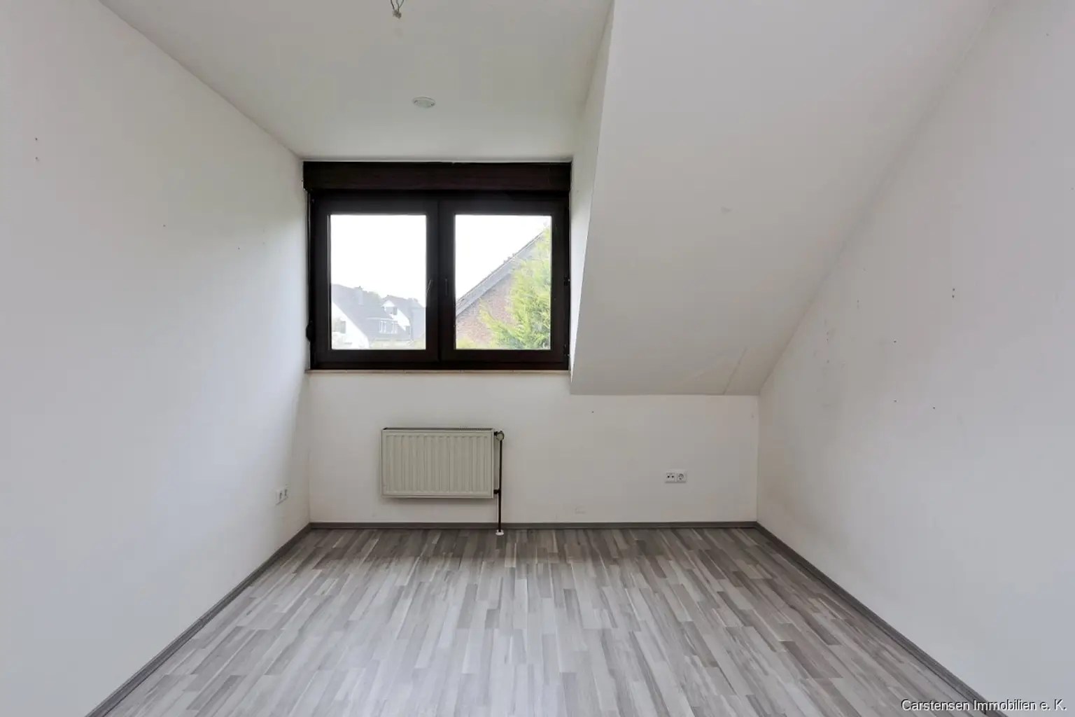 Zimmer 2 OG