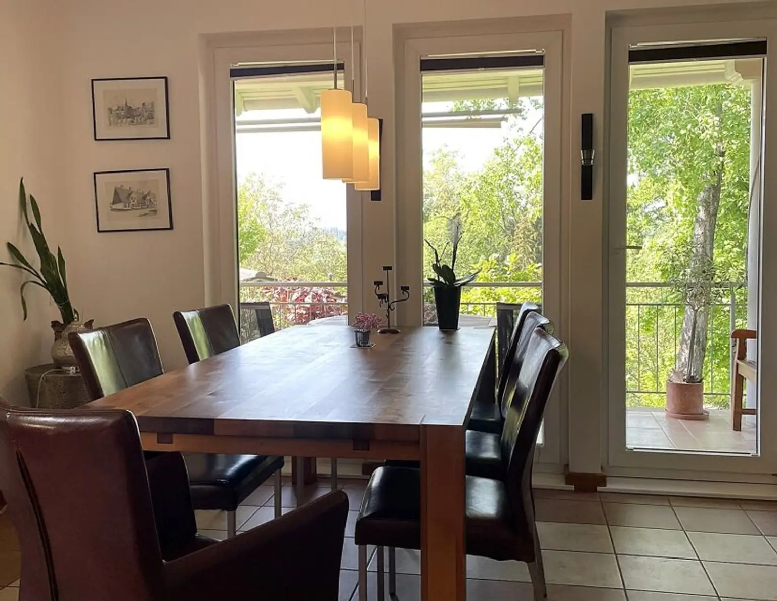 Traumhafter Bungalow mit Einliegerwohnung - hier vereint sich Platz & Komfort!