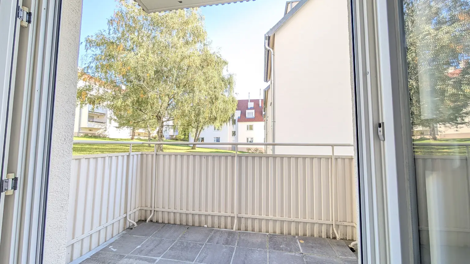 Nette Single-Garconniere mit Balkon in ruhiger und zentraler Grünlage am Rahthauspark Mauer !
