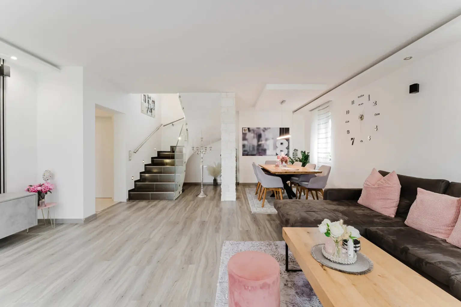 Modernes Einfamilienhaus in Regau!!