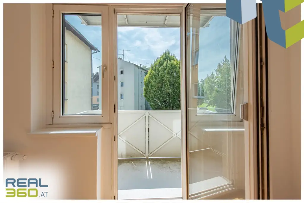 TOP 9 | Sanierte 3-Zimmerwohnung mit Balkon in Ruhelage inkl. Küche ist bereit für Sie! (Auch WG-geeignet)