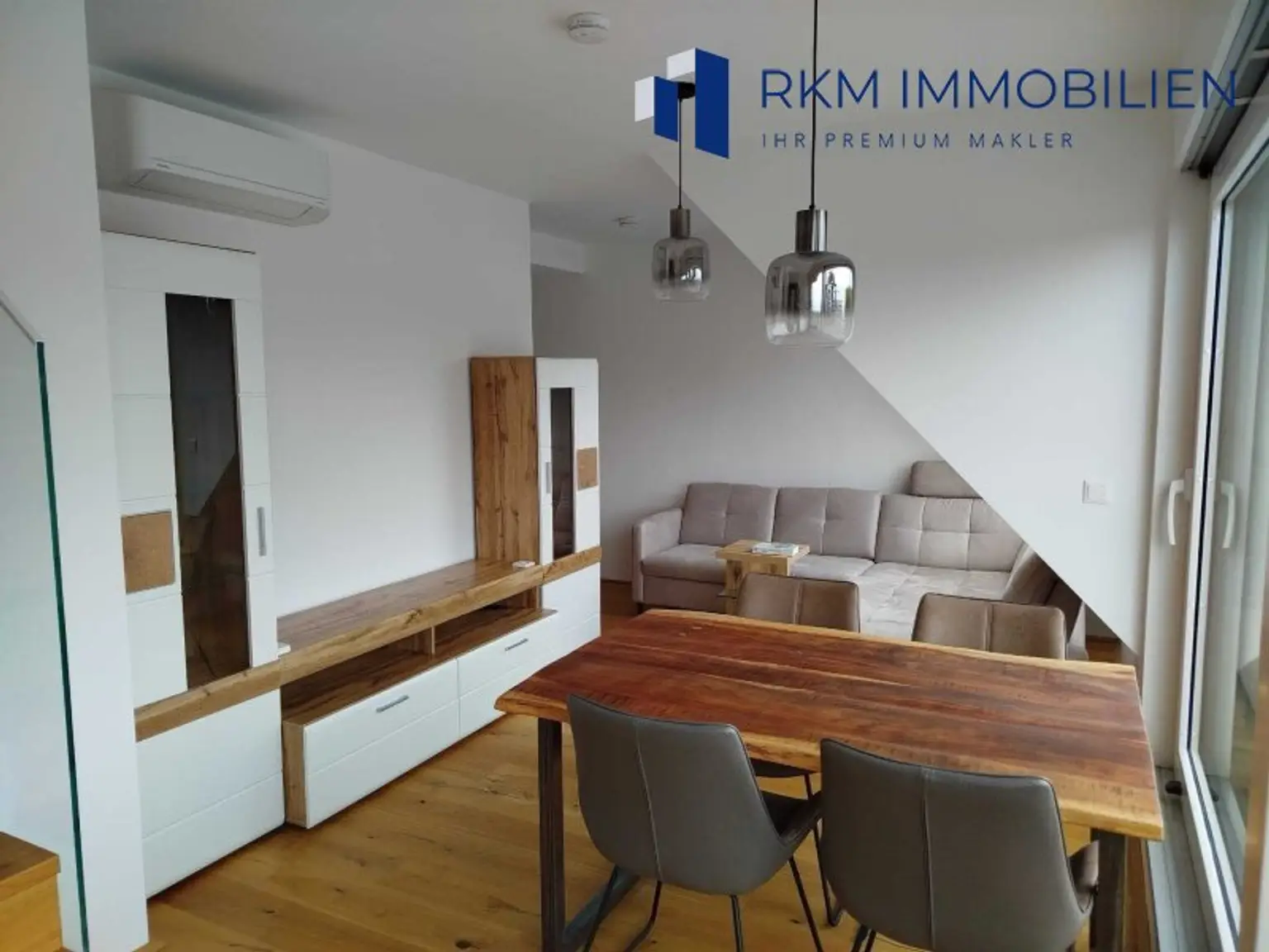 TOP - Neuwertige Dachgeschosswohnung in 1210 Wien – ca. 70 m², 3-Zimmer, ca. 23m² Terrasse und Garagenstellplatz - absolute Ruhelage