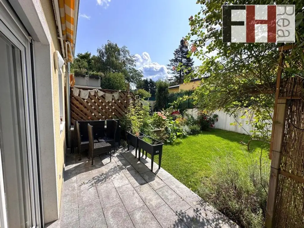 Gepflegtes Eckreihenhaus mit Eigengarten und 2 PKW Stellplätzen
