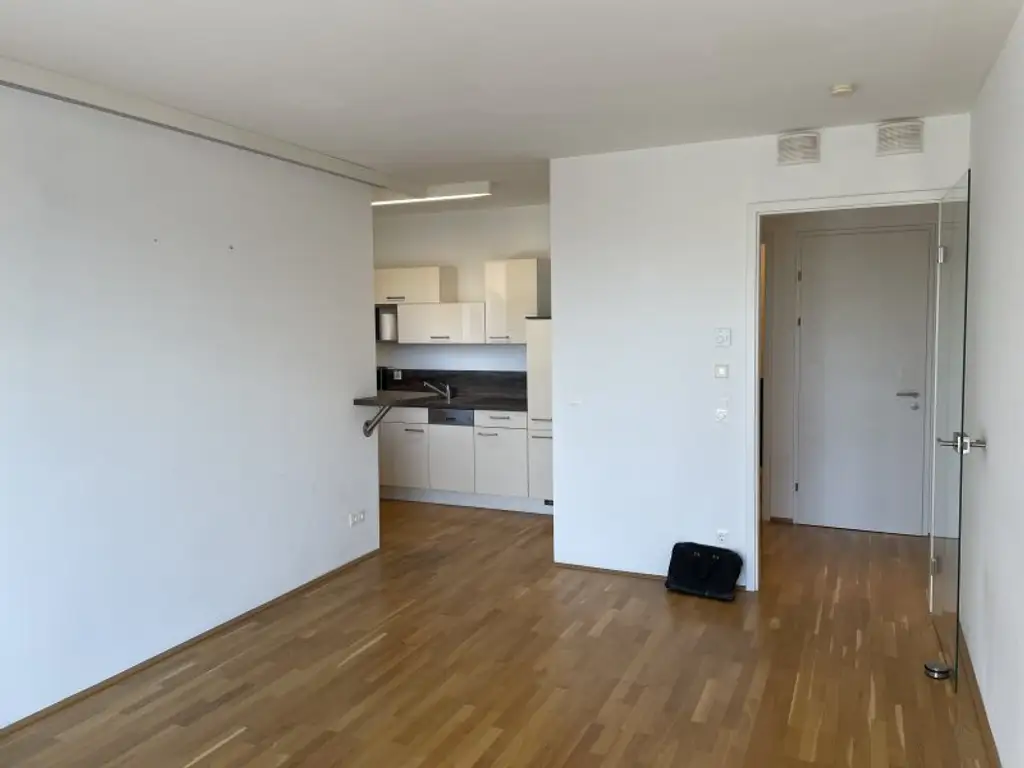 TOP 2-ZIMMMER-WOHNUNG ++ TERRASSE MIT FERNBLICK/GARAGE ++ NÄHE SCHWECHAT!